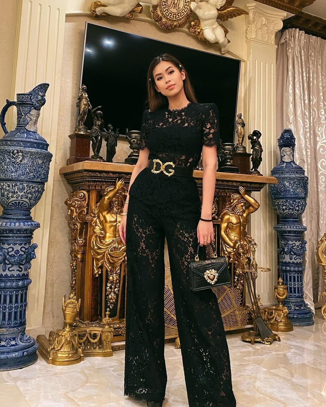 Ái nữ tỷ phú Johnathan Hạnh Nguyễn sống xa xỉ vạn người mơ trước khi lấy chồng Tây