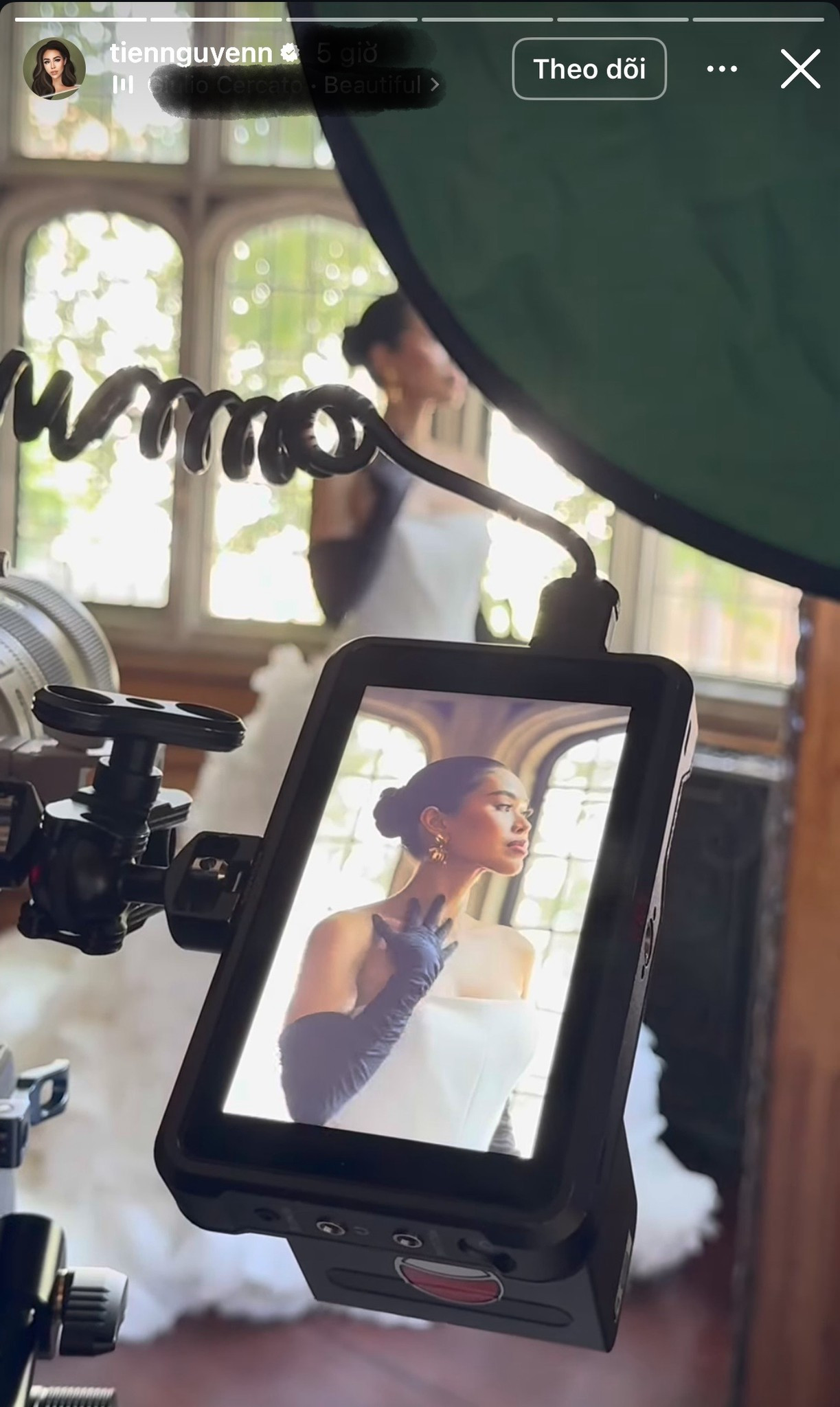 Hậu trường chụp ảnh cưới bóc trần nhan sắc thật của ái nữ nhà tỷ phú Johnathan Hạnh Nguyễn