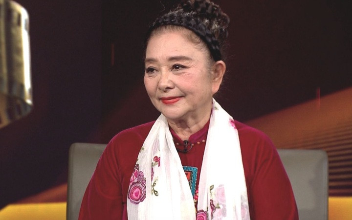 Nữ nghệ sĩ tận hưởng cuộc sống bình yên bên gia đình ở tuổi xế chiều.