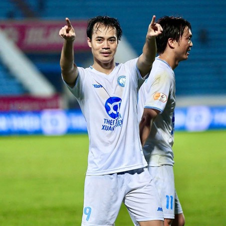 Cầu thủ Văn Toàn công khai