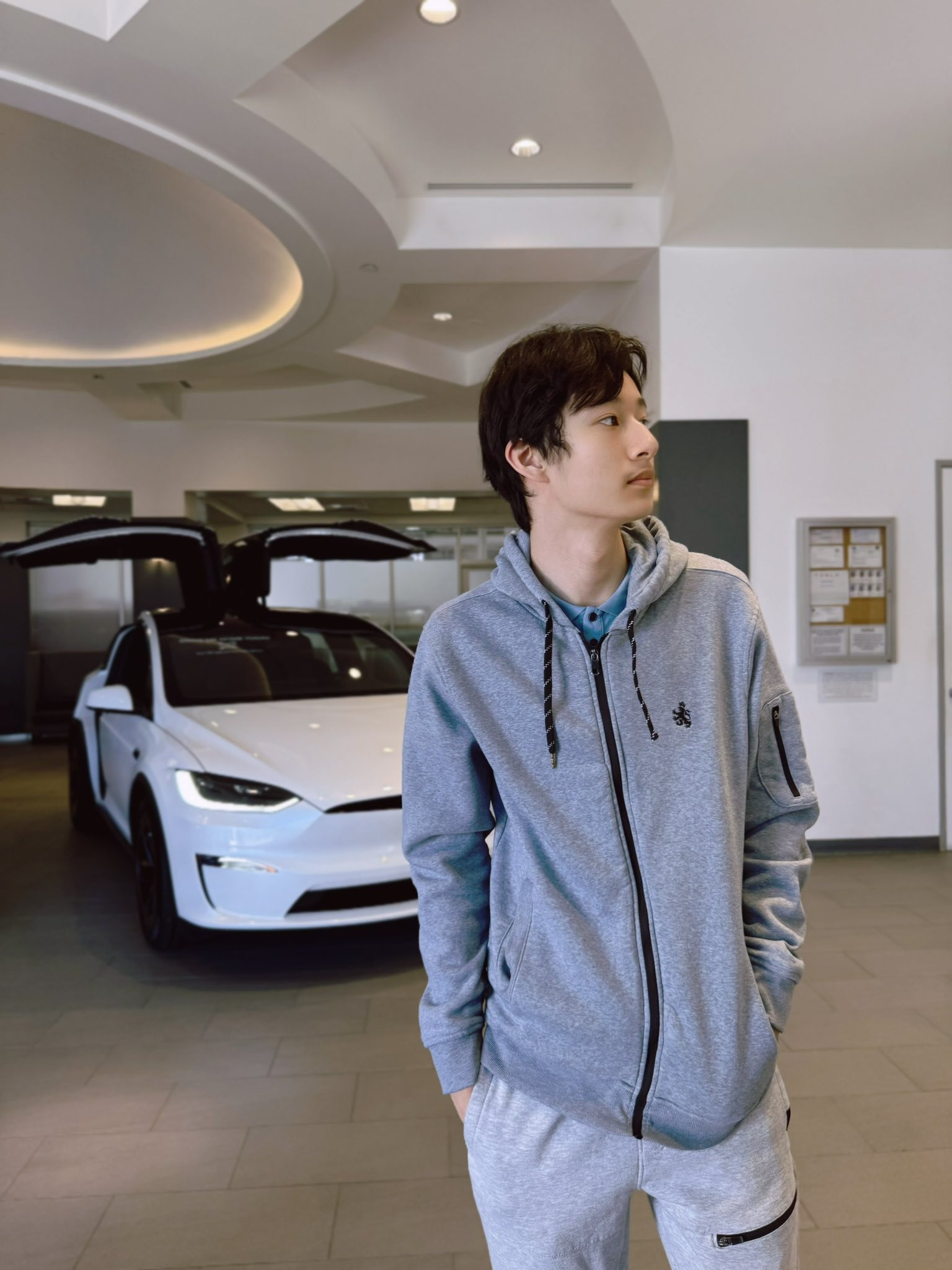 Con trai Jennifer Phạm và Quang Dũng cắt phăng mái tóc dài ngoại hình chuẩn soái ca