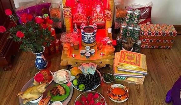 Nên thắp bao nhiêu nén hương trên ban thờ Thần tài - Thổ địa, lý do hết sức cẩn trọng khi thắp 7 và 9 nén hương - Ảnh 1.