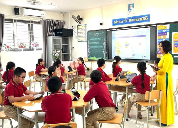 Sở GD&ĐT Hà Nội đề nghị các cơ sở giáo dục trực thuộc Sở trên địa bàn tập trung theo dõi, ứng phó cơn bão số 11