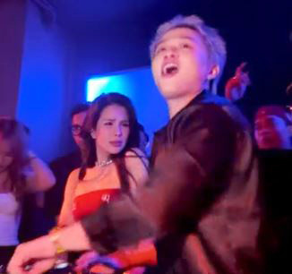 Ca sĩ Diệp Lâm Anh lại gây tranh cãi vì thái độ lạ với chàng DJ - Ảnh 2.