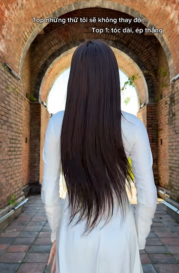 Đây là điểm không hề thay đổi của Hoa hậu Đỗ Thị Hà suốt 5 năm đăng quang