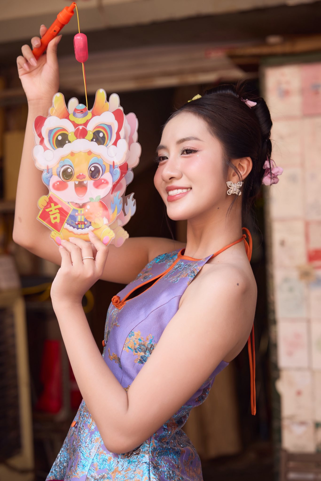 Hà Trúc Linh tỏa sáng cùng áo yếm đón Tết Trung Thu 2025 đầy sắc màu - Ảnh 6.
