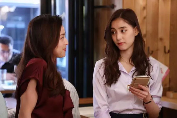 Kết hôn được 1 tuần tôi biến thành người hầu nai lưng chăm chị chồng ở cữ