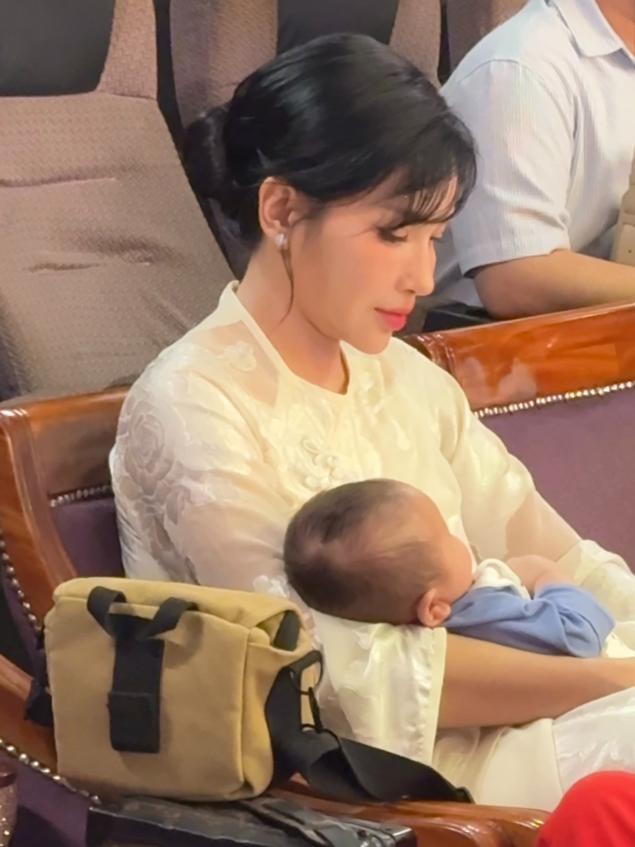 Khả Như đã bí mật sinh con? - Ảnh 2.