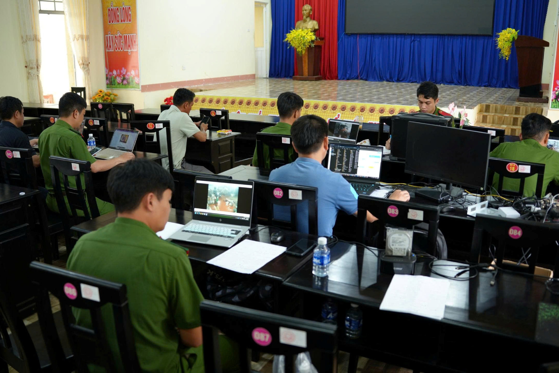 nghi pham le sy tung (4).jpg