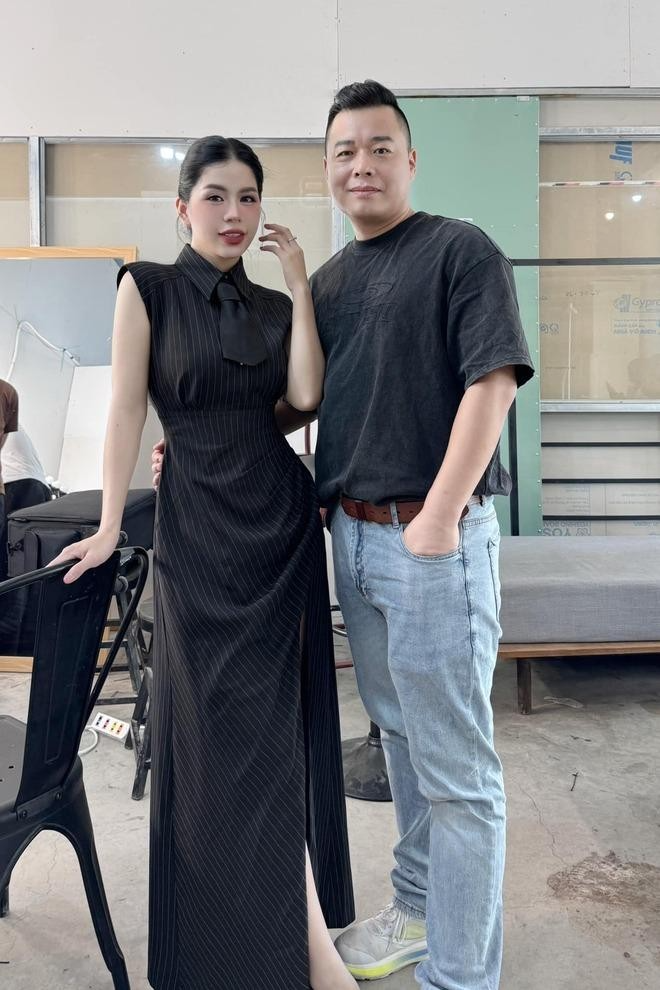 Sốc trước danh tính bạn gái mới kém 26 tuổi của chồng cũ Hằng Du Mục