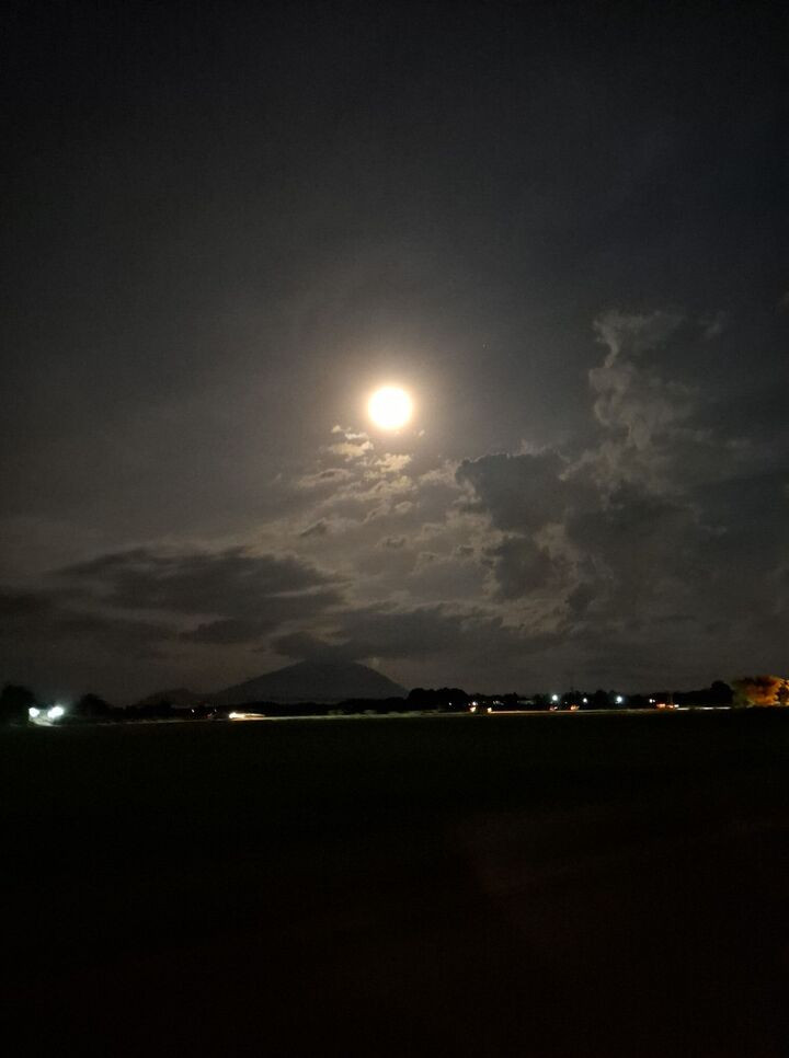 Siêu trăng tại Tây Ninh. (Ảnh: My Hoàng)