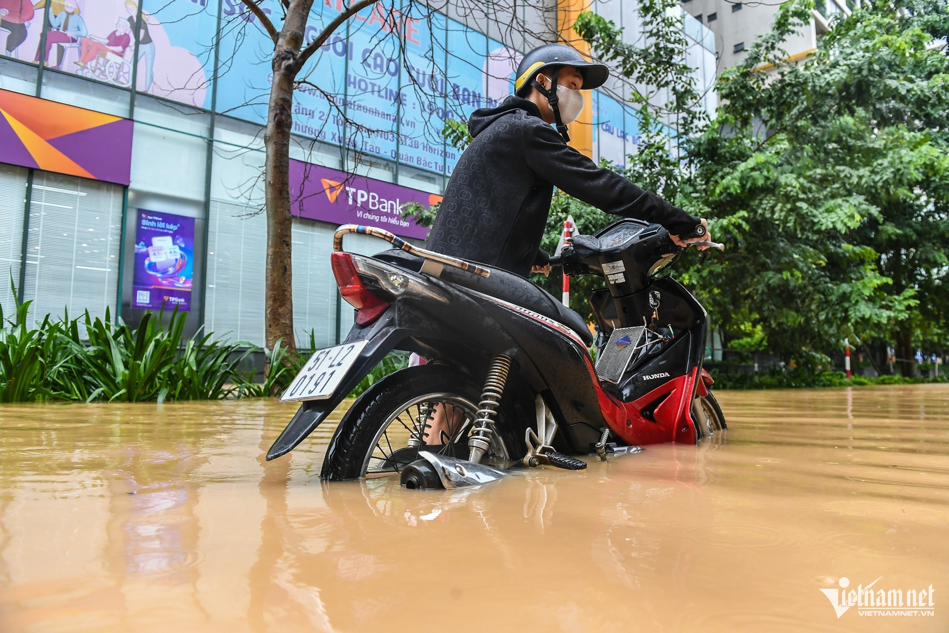 W-ngap lut   Ha Noi 6.jpg