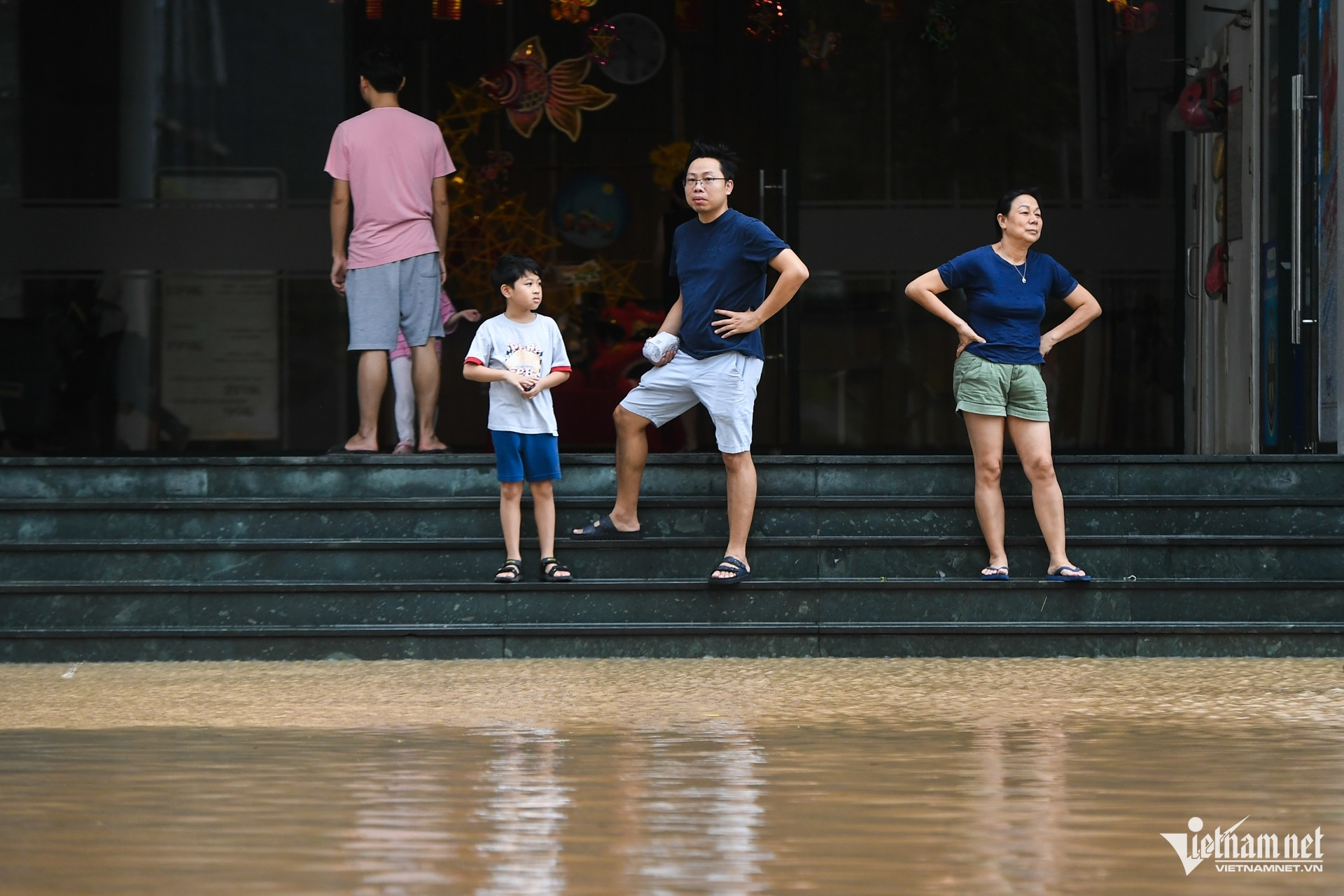 W-ngap lut Ha Noi 21.jpg