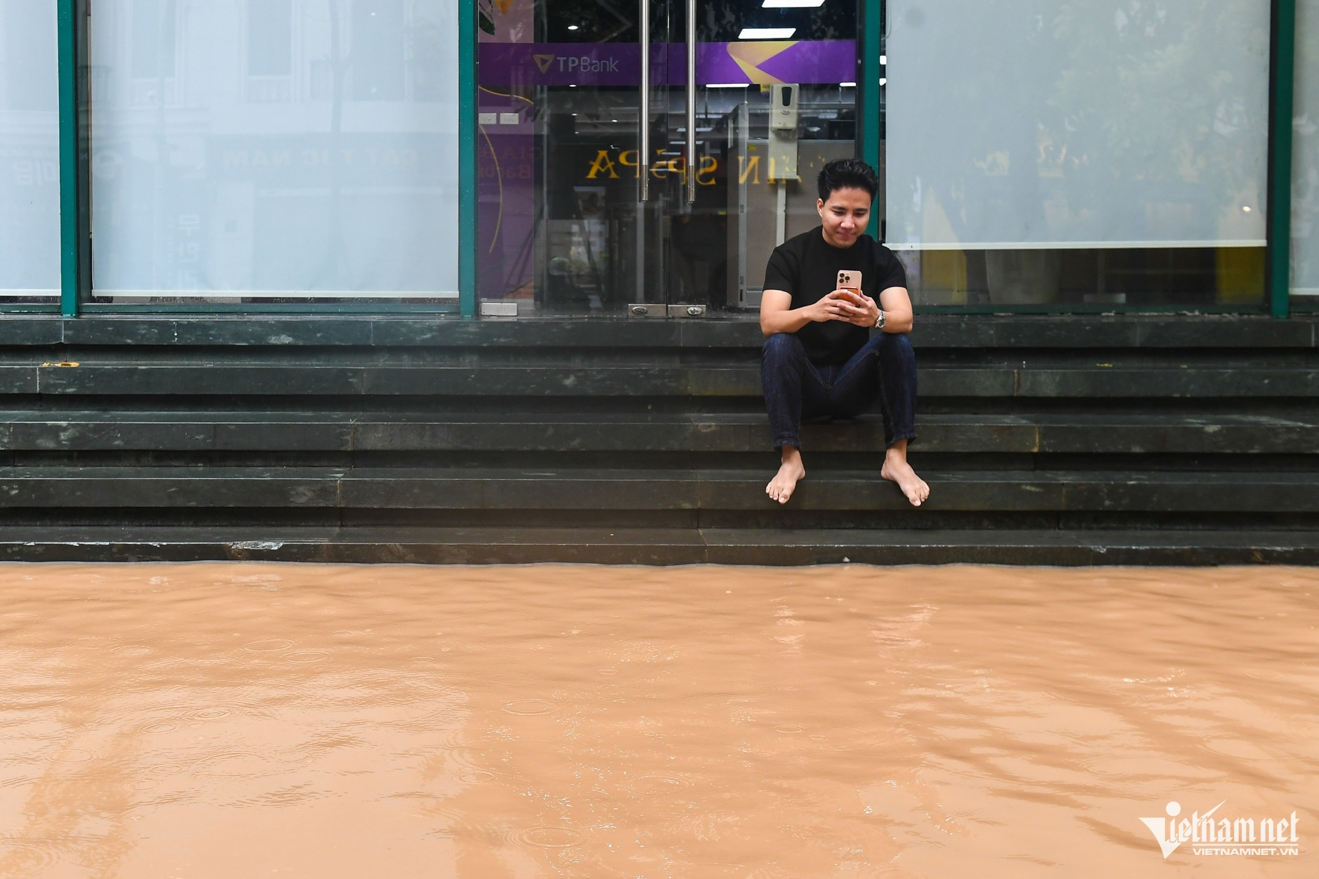 W-ngap lut   Ha Noi 11.jpg