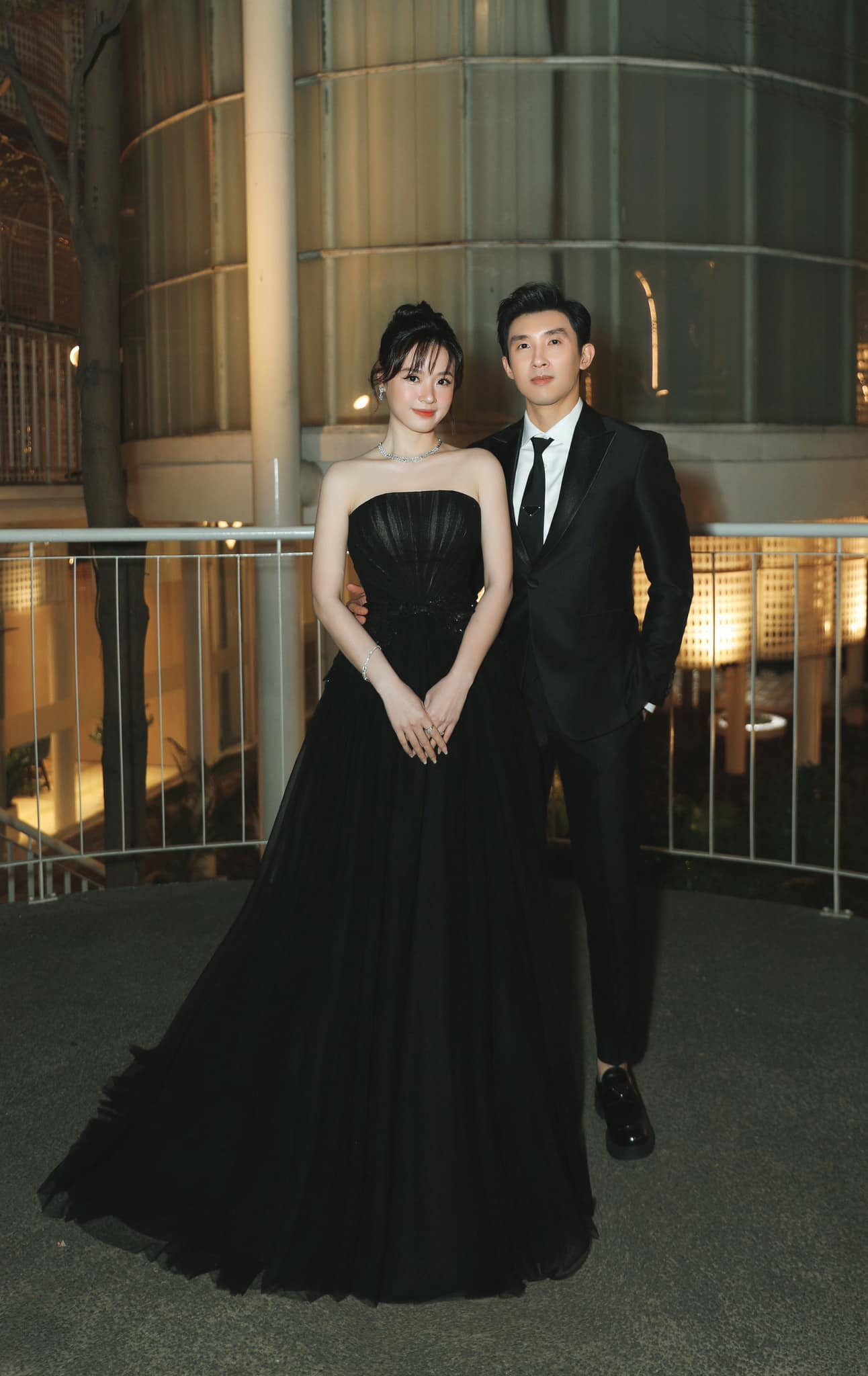 Phát sốt trước loạt hành động có 1  0   2 của chồng thiếu gia dành cho Midu