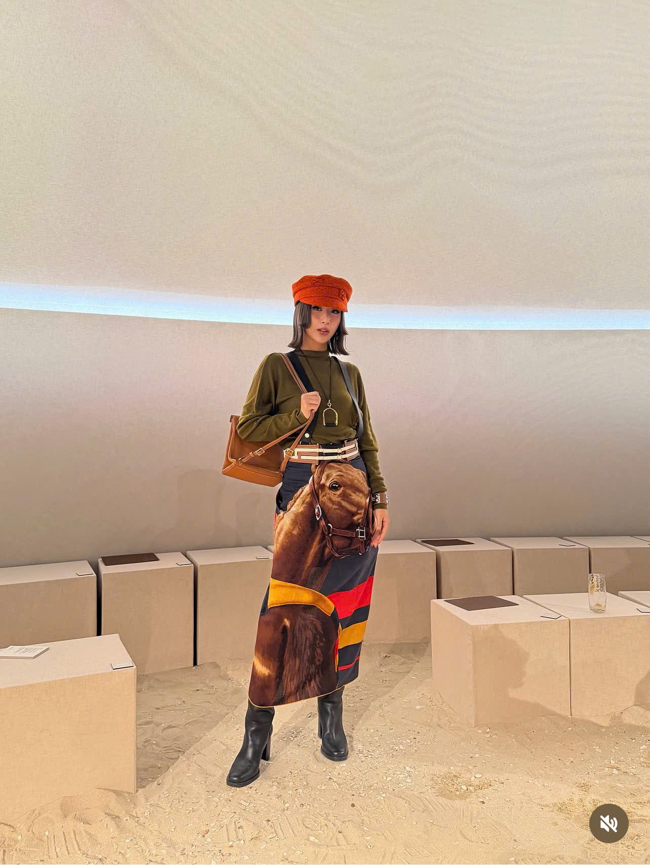 Quỳnh Anh Shyn ấn tượng với phong cách thời trang tại Paris - Ảnh 8.