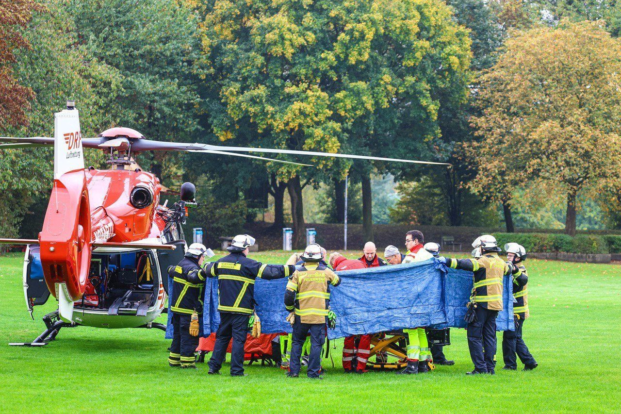 Đức: Nữ thị trưởng mới đắc cử bị đâm nguy kịch ngay trước nhà riêng - Ảnh 1.