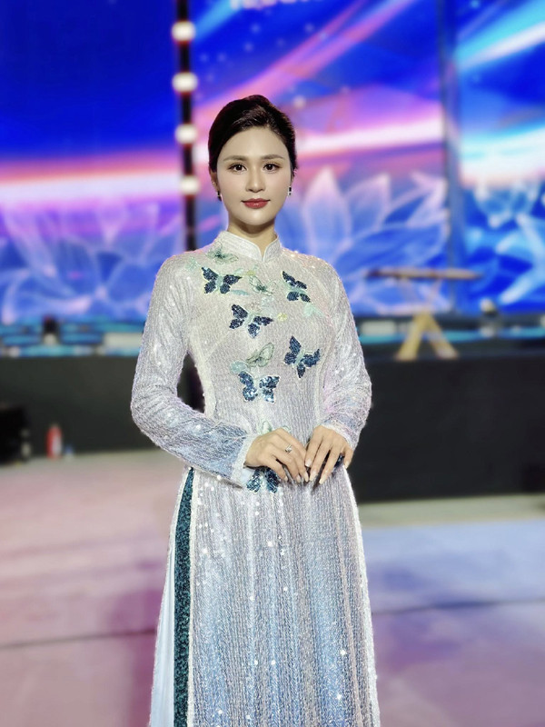 Giữa tranh cãi 'nói nhịu' trong bản tin Thời sự 19h, BTV Minh Trang lên tiếng - Ảnh 3.