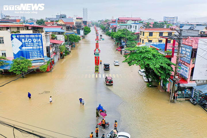Ngập lụt diễn ra diện rộng ở Thái Nguyên. (Ảnh: Lê Duy Khắc)