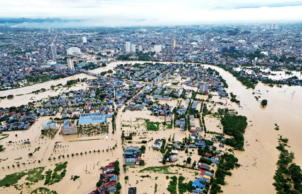 Những tiếng kêu cứu giữa ngập lụt kinh hoàng tại Thái Nguyên - Ảnh 1.
