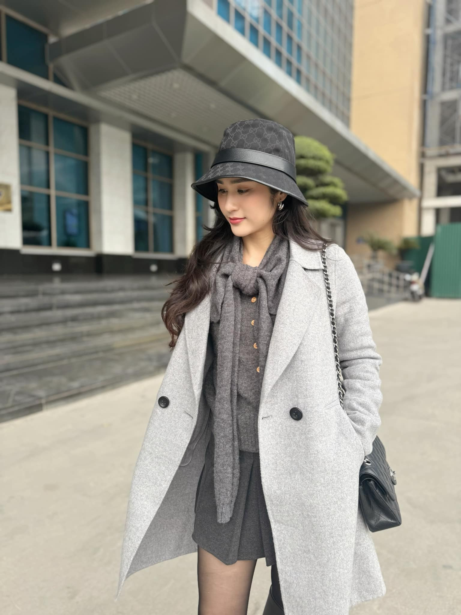 BTV Minh Trang diện trang phục trên truyền hình và đời thực khác nhau ra sao? - Ảnh 9.