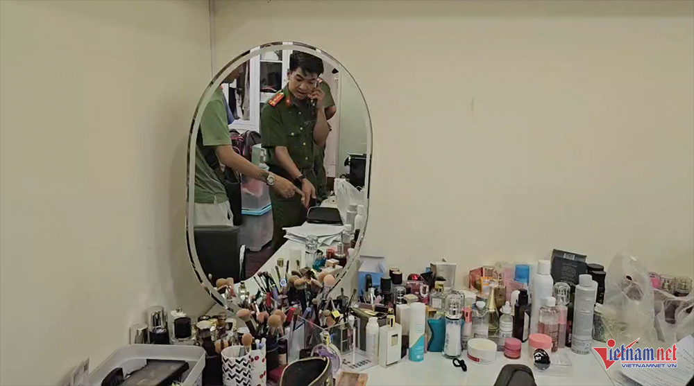 W-kham xet truong ngoc anh 10.png