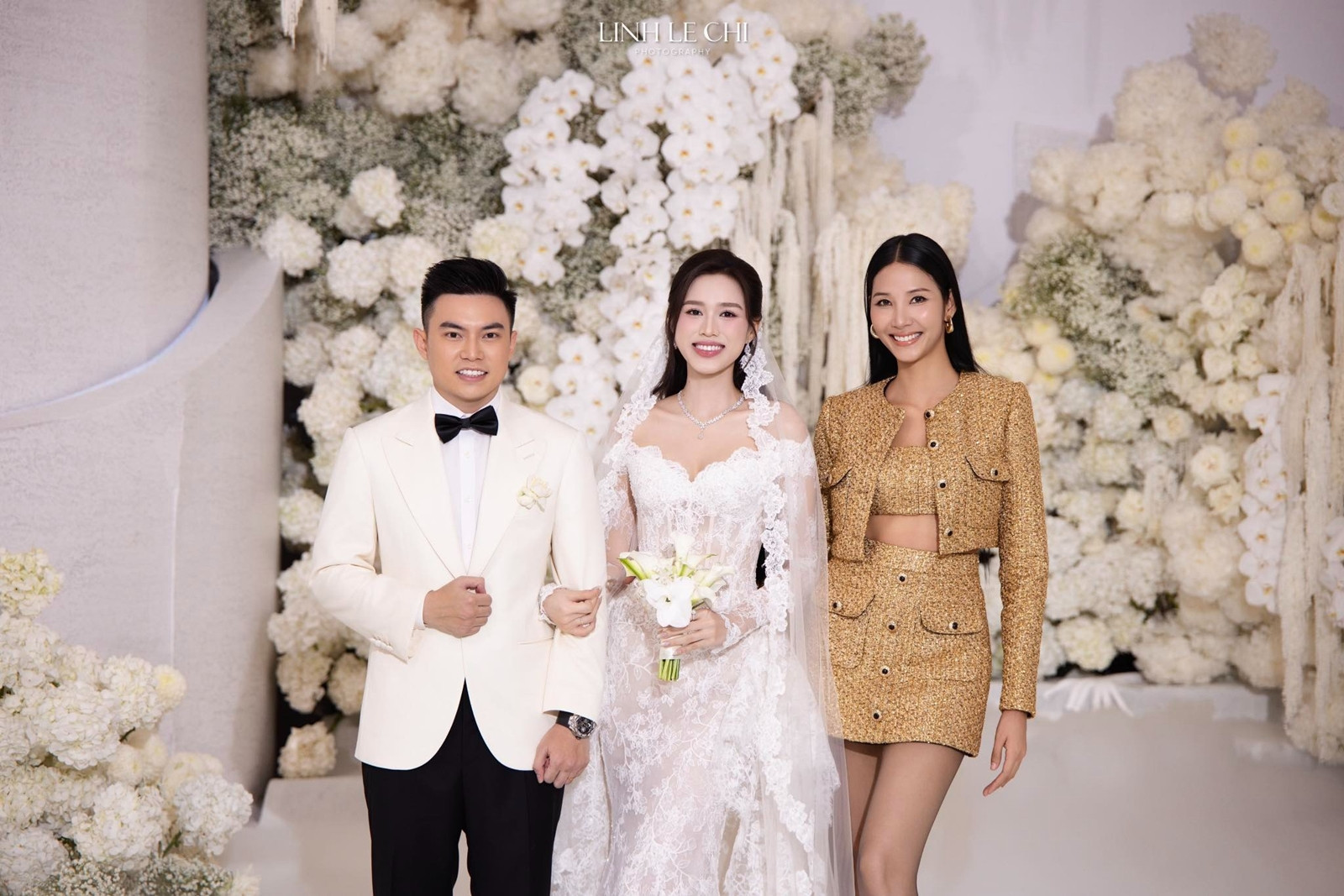 Danh tính người đẹp bắt được hoa cưới của Hoa hậu Đỗ Thị Hà