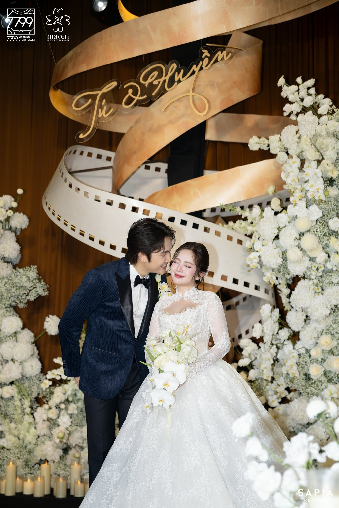 Đình Tú đáp trả khi bà xã Ngọc Huyền bị chê lùn chân ngắn