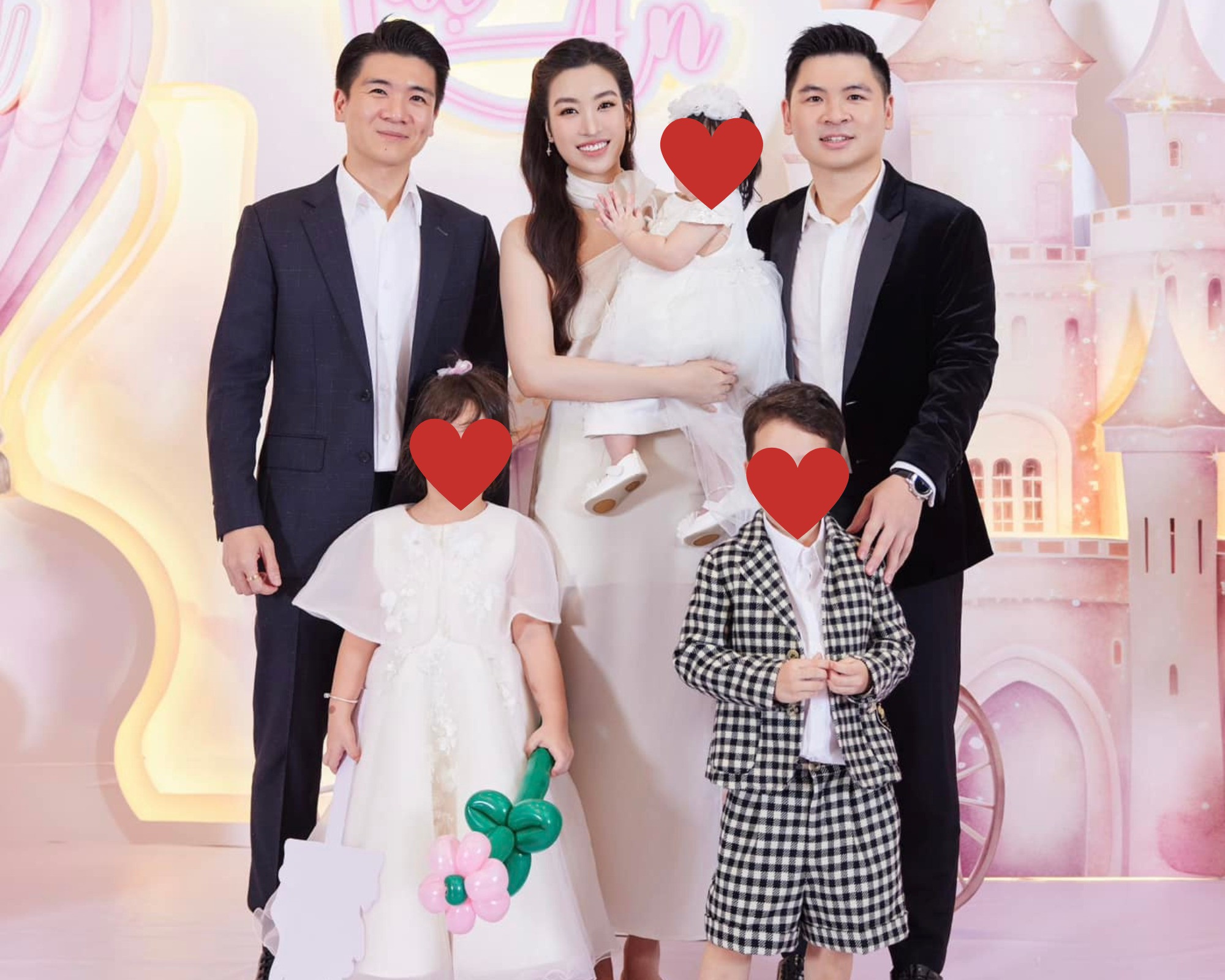 Ảnh cận mọi ngóc ngách trong căn biệt thự trăm tỷ của nhà chồng Đỗ Mỹ Linh