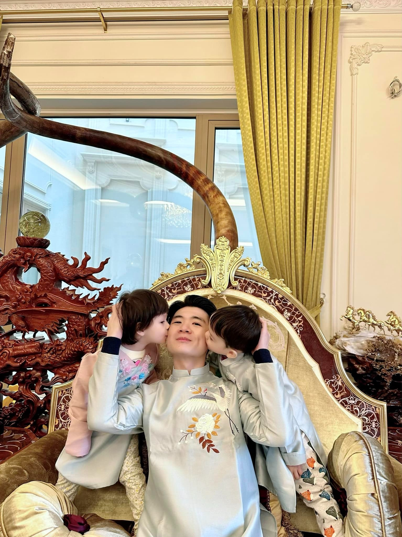 Ảnh cận mọi ngóc ngách trong căn biệt thự trăm tỷ của nhà chồng Đỗ Mỹ Linh