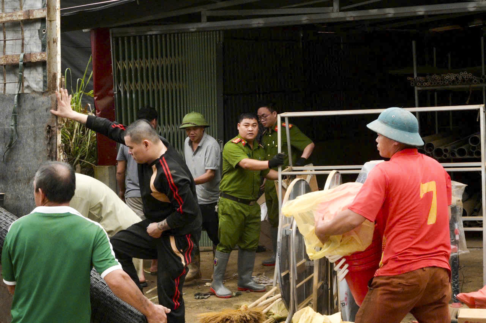 lừa đảo chiếm đoạt tài sản_7.JPG.jpg