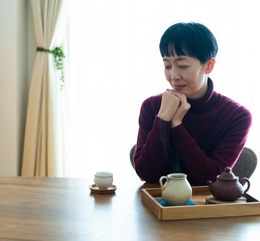 Tiết kiệm cả đời để rồi khổ tuổi già: 4 bài học đắt giá cho người đã nghỉ hưu - Ảnh 1.