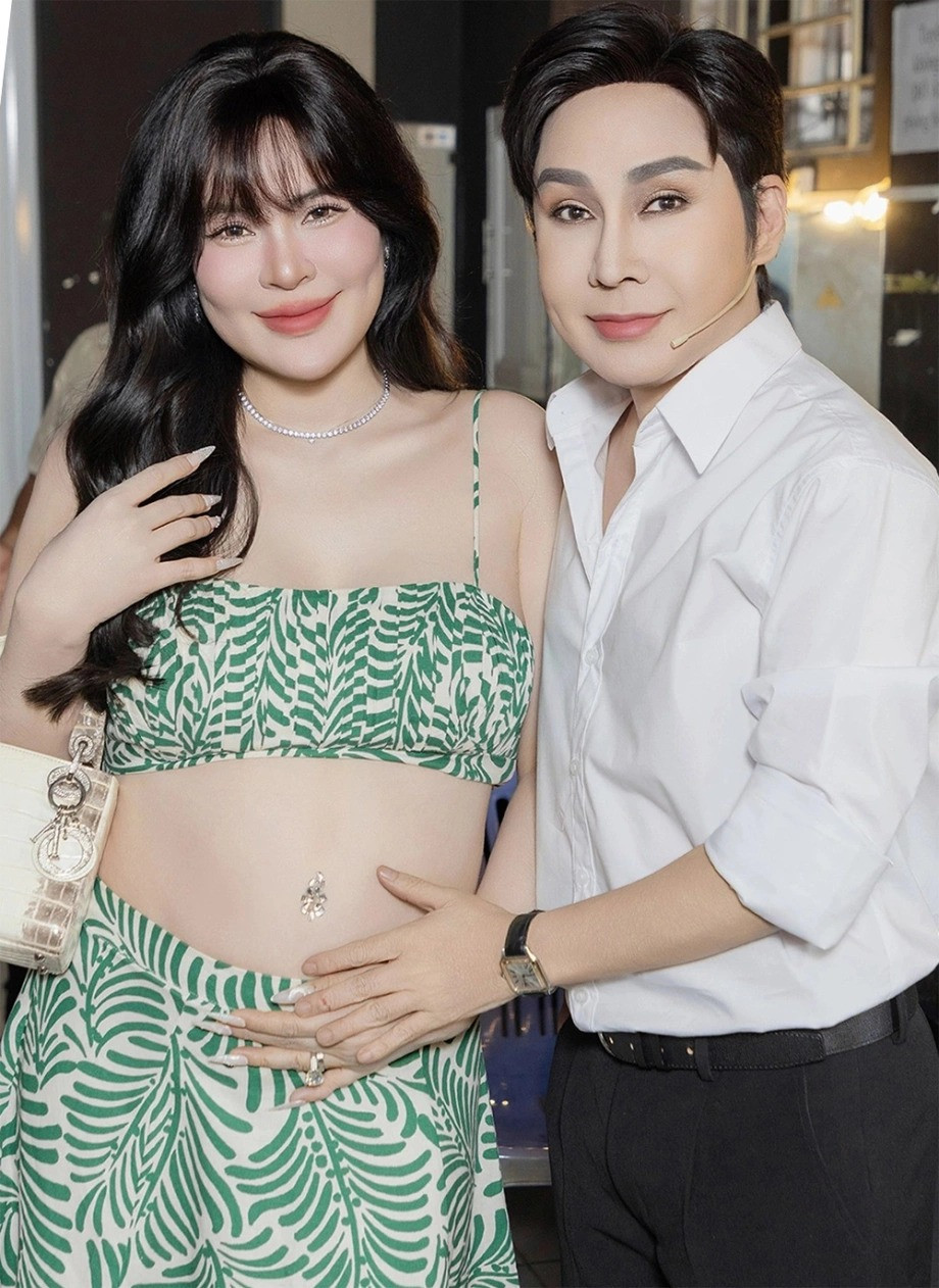 Hoa hậu Phương Lê sinh con thứ 4 ở tuổi 46 nhan sắc ra sao mà ai cũng trầm trồ