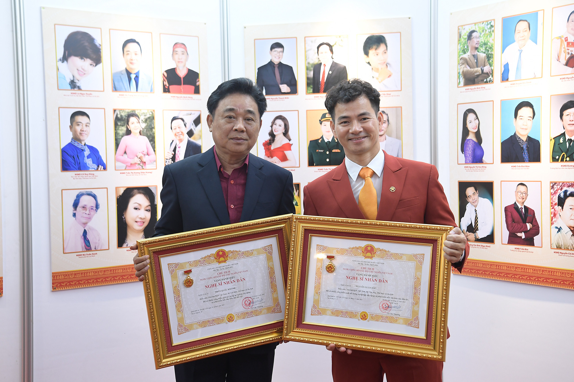 NSND Quốc Khánh sống lặng lẽ trong căn phòng 10 mét vuông sau khi về hưu - Ảnh 9.