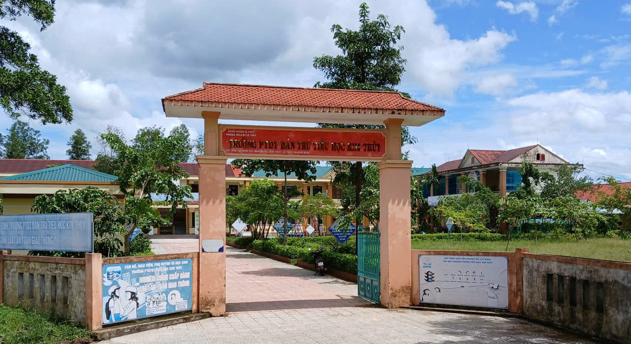 Phó hiệu trưởng Đỗ Thị Hồng Huế sắp trở lại sau vụ ngộ độc thực phẩm - Ảnh 1.