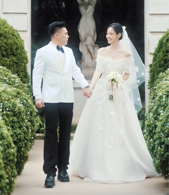 Thêm người sao nữ Vbiz lộ ảnh cưới với chồng thiếu gia chú rể xuất thân đình đám