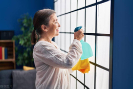 Cụ bà U80 làm những việc thách thức định kiến: Tuổi già không có nghĩa là dừng lại - Ảnh 1.