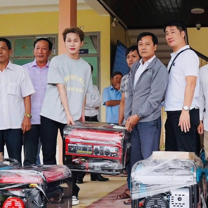 Jack ra sao sau khi bị cấm diễn 9 tháng