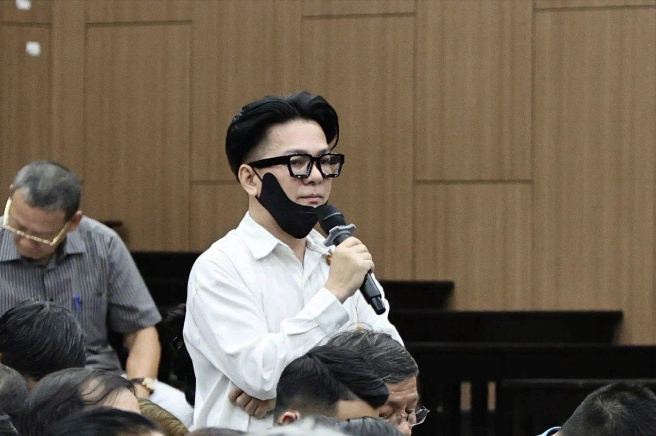 Tuyên án vụ đánh bạc khách sạn Pullman: Cựu bí thư và ca sĩ Vũ Hà hối hận - Ảnh 2.