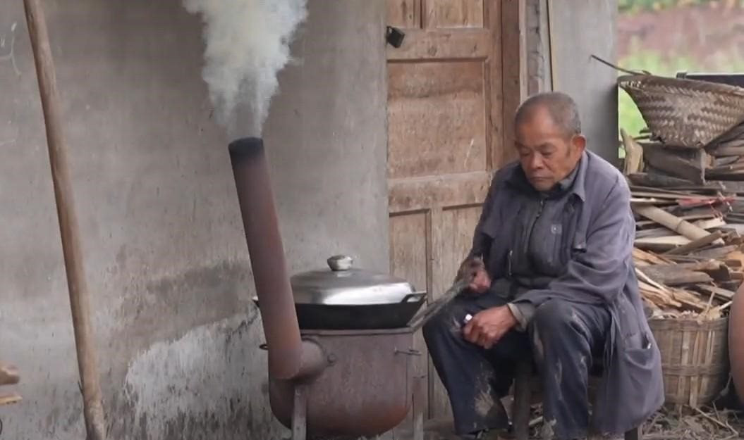 Bố nhận 6 tỷ tiền đền bù, con gái nuôi quay về đòi chia sau nhiều năm biệt tăm và cái kết khiến cả làng sững sờ - Ảnh 1.