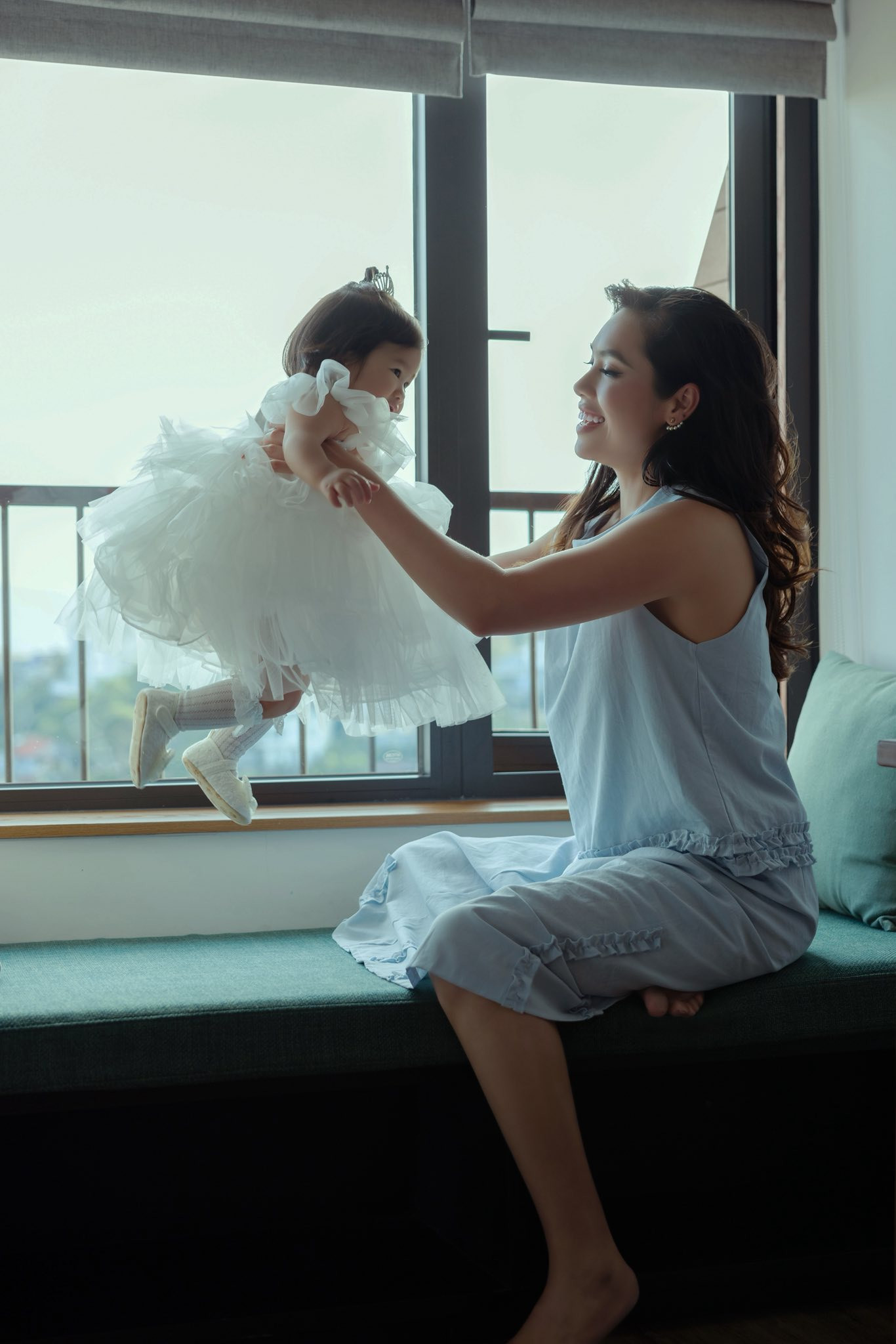 Con gái Á hậu Hoàng My gây sốt mạng trong ngày sinh nhật mẹ - Ảnh 5.