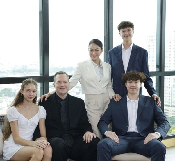 Siêu mẫu Ngọc Nga tiết lộ cuộc sống hôn nhân với chồng Tây - Ảnh 7.