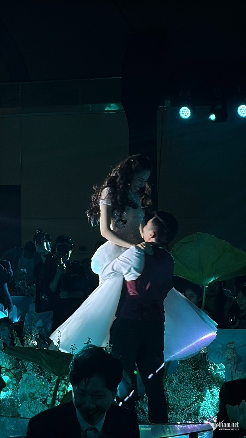 w huong lien 001 2600.jpg