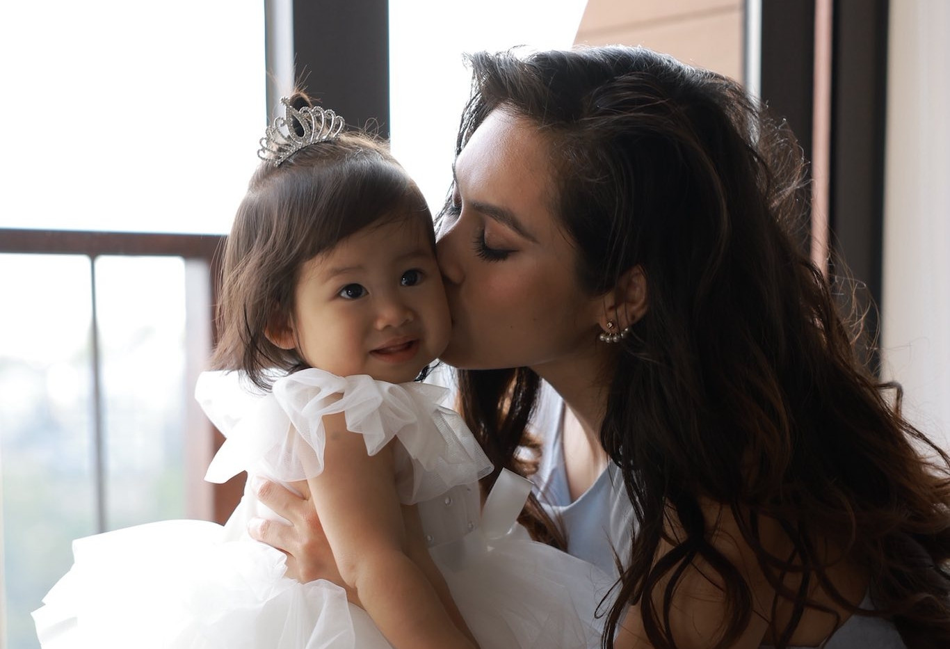 Cuộc sống kín tiếng của Á hậu Hoàng My trước khi chia tay bạn trai Việt kiều插图3