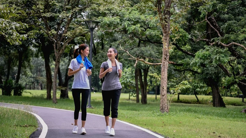 Nghiên cứu phát hiện mối quan hệ giữa số bước chân và tỷ lệ tử vong Sau 65 tuổi duy trì trong khoảng này là tốt