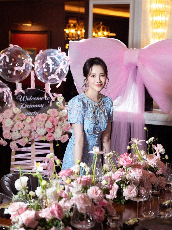 Thiếu gia Phan Thành hiếm hoi lộ diện tại tiệc sinh nhật xa hoa của bà xã Primmy Trương