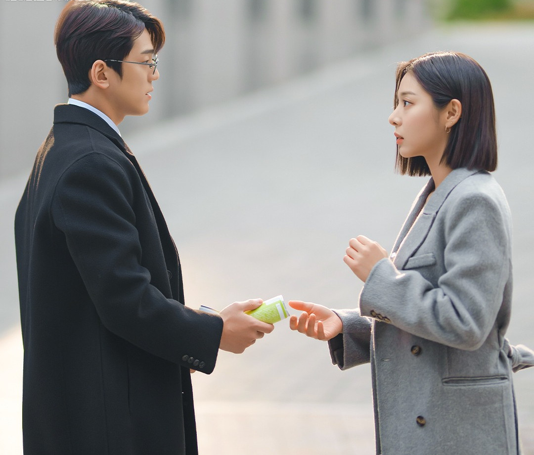 Những cặp đôi cung hoàng đạo dễ phải lòng nhau ngay từ khoảnh khắc lần đầu gặp - Ảnh 2.