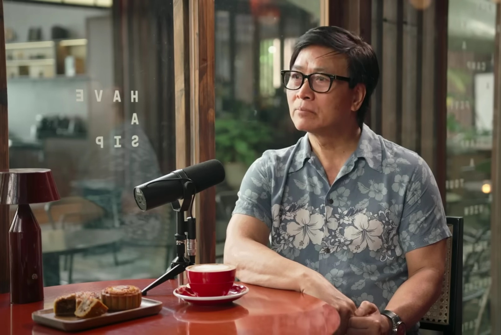 Diễn viên Quốc Tuấn và hành trình đầy nước mắt bên con trai mắc bệnh hiếm gặp - Ảnh 1.