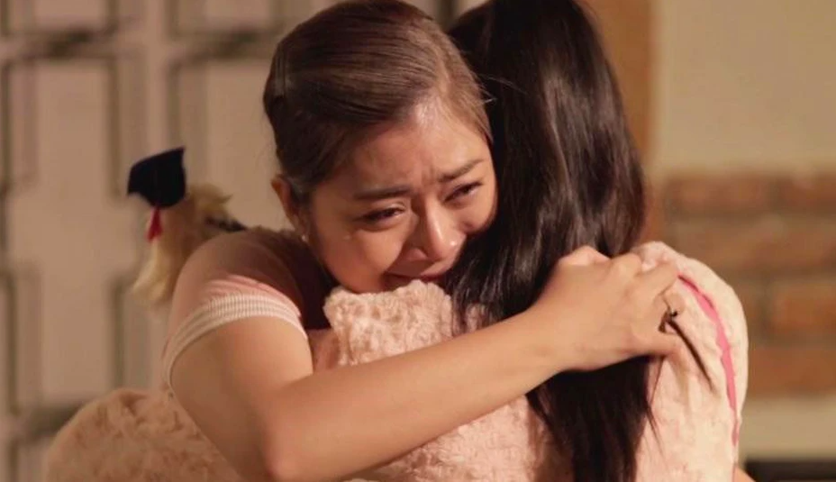 Mẹ đi lấy chồng, bố tôi nói 1 câu khiến cả hội trường bật khóc - Ảnh 2.