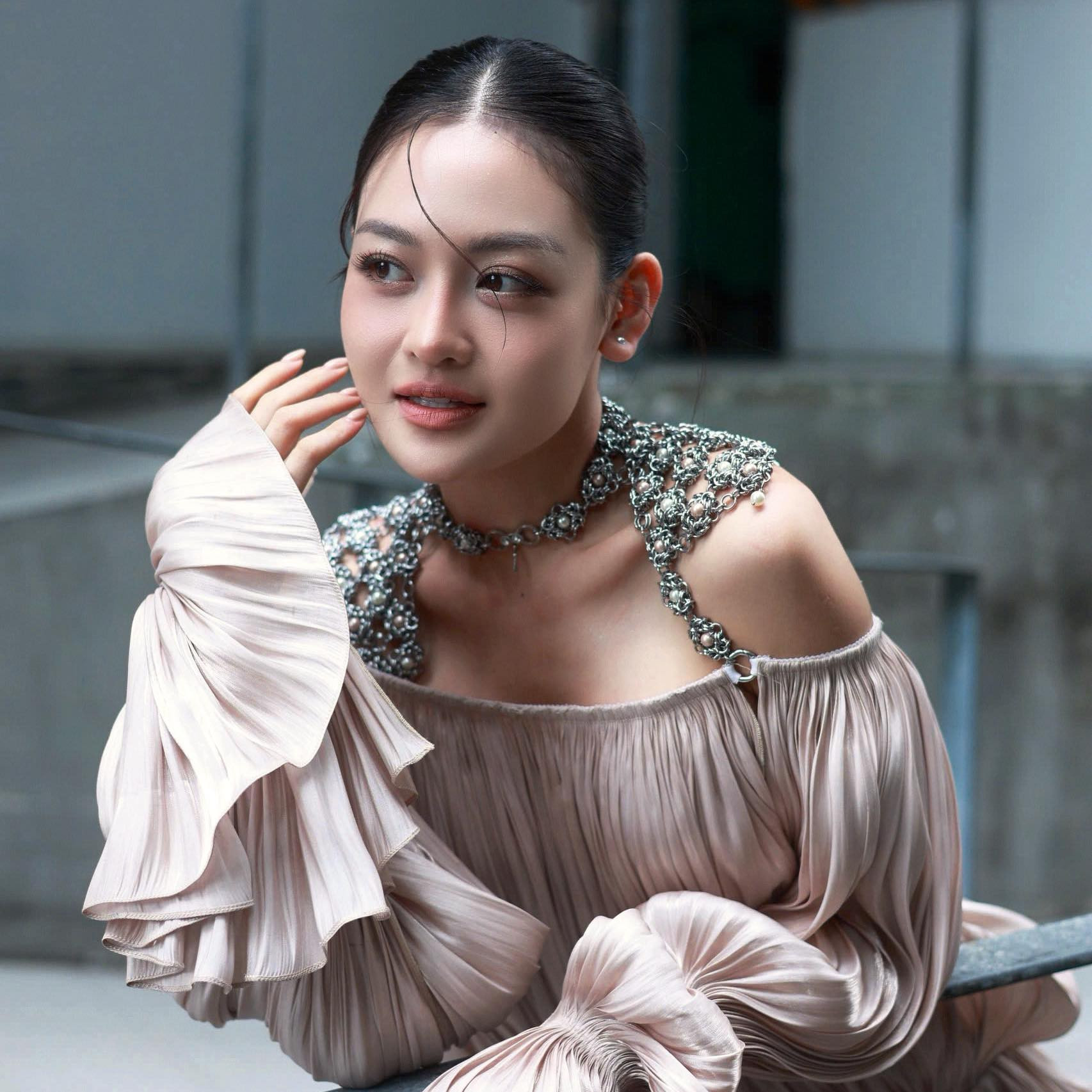 Thuỳ Anh chấp nhận 'xấu, khổ, điên' miễn là được diễn - Ảnh 4.